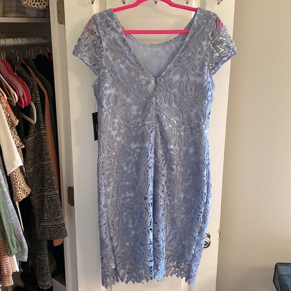 NWT Lulus Dress! - Picture 3 of 4